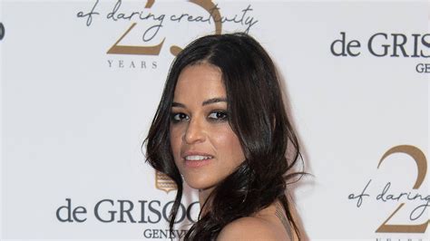 Michelle Rodriguez Flashes Major Side Boob in Cannes,。